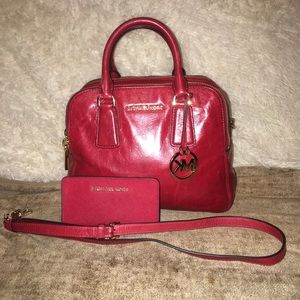👜 Michael Kors Satchel